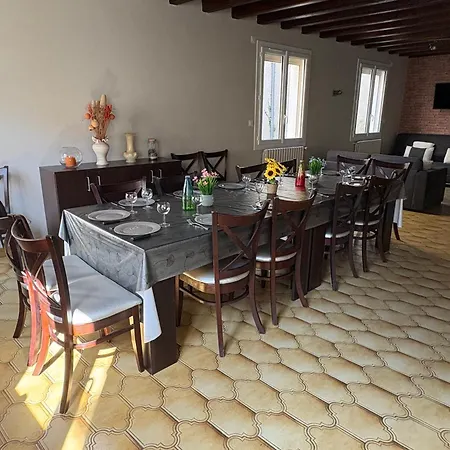 Le Cousich Maison Familiale Au Coeur Du Boupere, A Proximite Du Puy Dufou Le Boupère