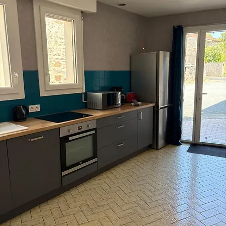 Apartment Le Cousich Maison Familiale Au Coeur Du Boupere, A Proximite Du Puy Dufou Le Boupère