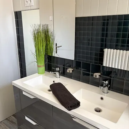 Le Cousich Maison Familiale Au Coeur Du Boupere, A Proximite Du Puy Dufou Apartment Le Boupère