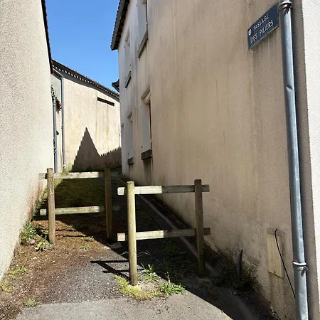 Apartment Le Cousich Maison Familiale Au Coeur Du Boupere, A Proximite Du Puy Dufou Le Boupère